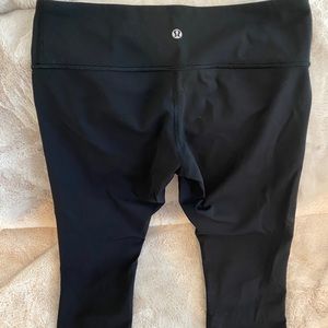 Lululemon Wonder Under Luon 24” size 8